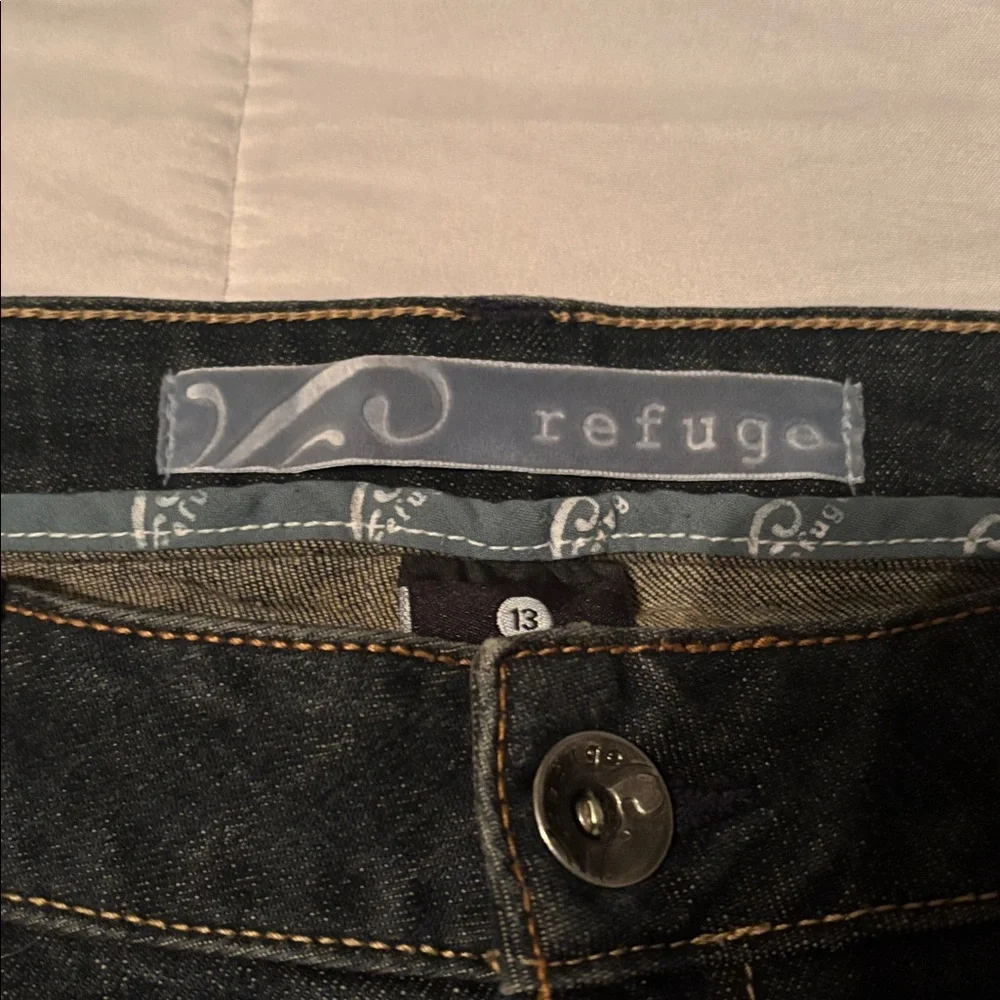 Refuge Denim cropped Stretch Jeans Women's Size 13 Blue Dark Wash Distressed